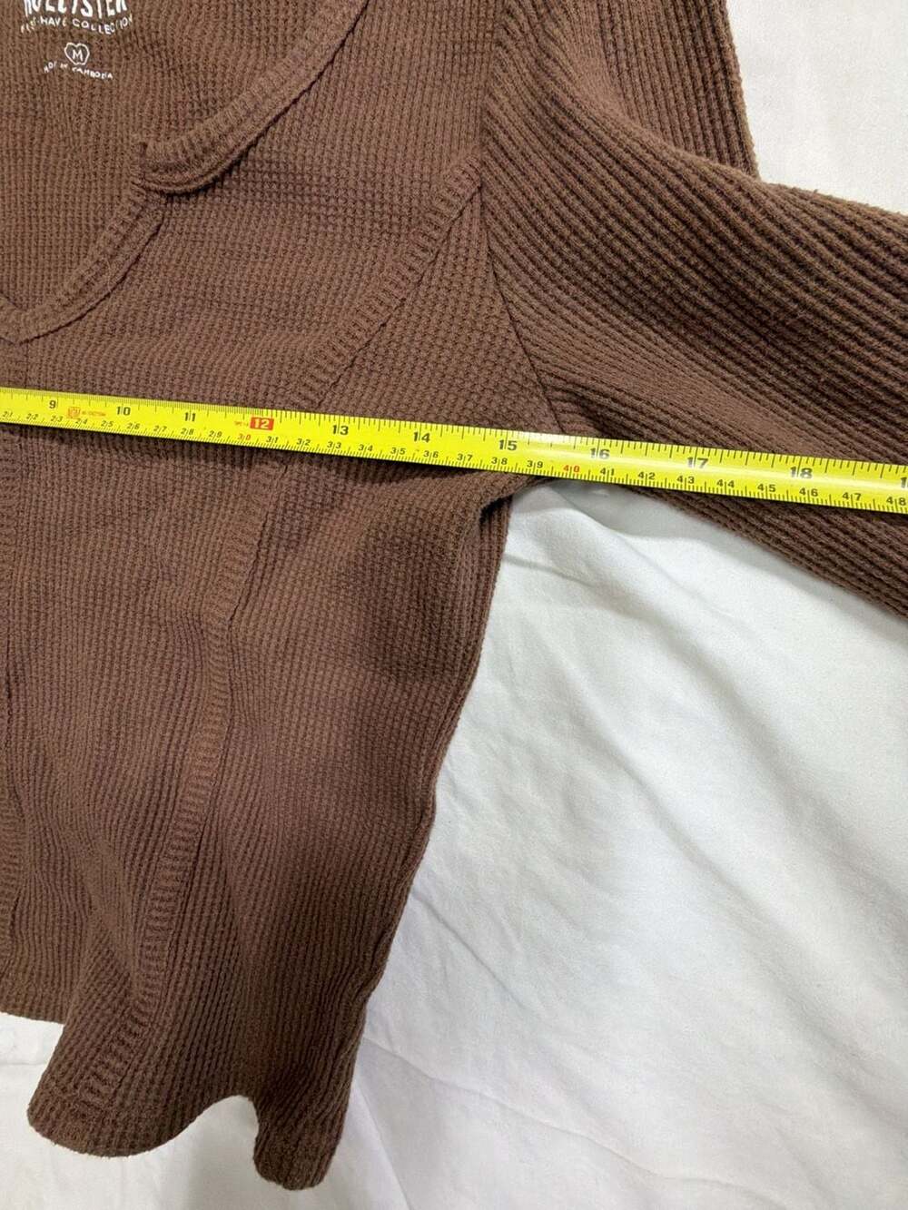 Hollister Brown Thermal Waffle Knit Long Sleeve Notch Neck Top Size M - Picture 3 of 3